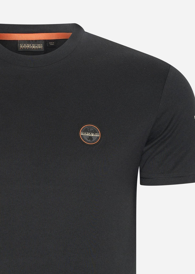Napapijri T-shirts Badge t-shirt - black