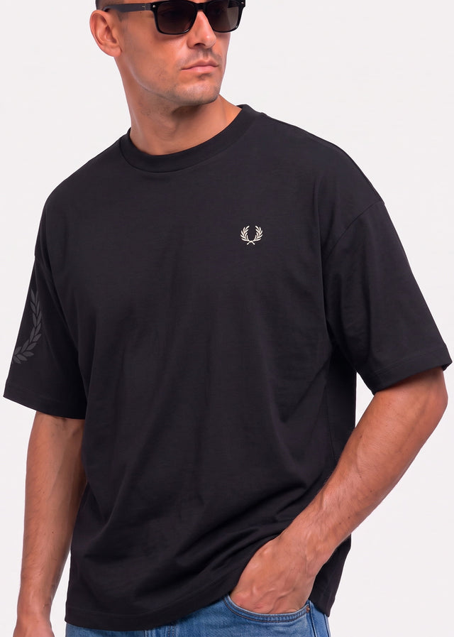Fred Perry T-shirts Reflective laurel wreath t-shirt logo on side - black