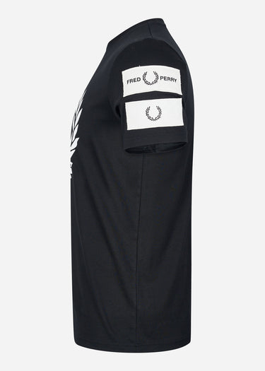 Fred Perry T-shirts Badge detail t-shirt - black