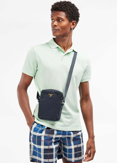 Barbour Tassen Cascade flight bag - navy