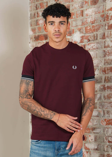 Fred Perry T-shirts Twin tipped cuff t-shirt - oxblood