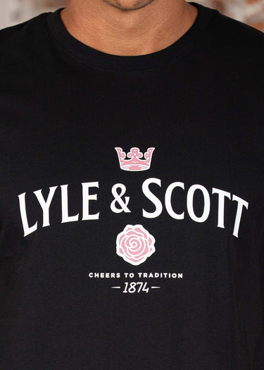 Lyle & Scott T-shirts Cheers to tradition graphic t-shirt - jet black