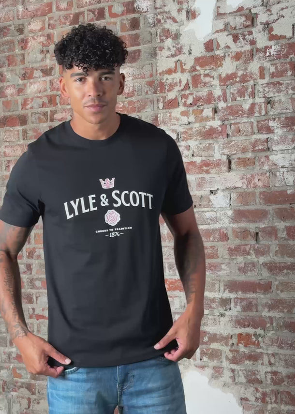 Lyle & Scott T-shirts Cheers to tradition graphic t-shirt - jet black