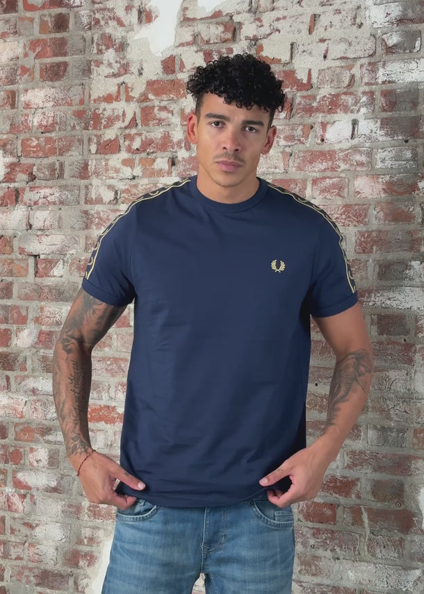Fred Perry T-shirts Contrast tape ringer t-shirt - tennis blue champagne