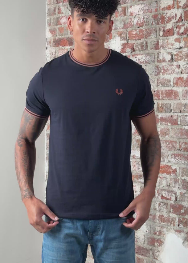 Fred Perry T-shirts Twin tipped t-shirt - navy cinnamon
