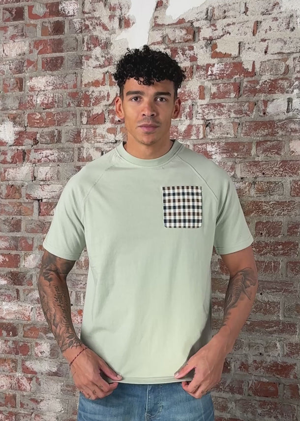 Aquascutum T-shirts Raglan pocket t-shirt - salvia